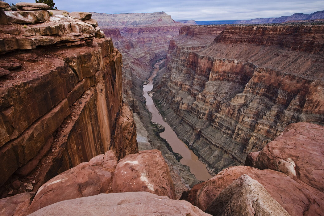 High above the Colorado River – elegant poster – Photowall